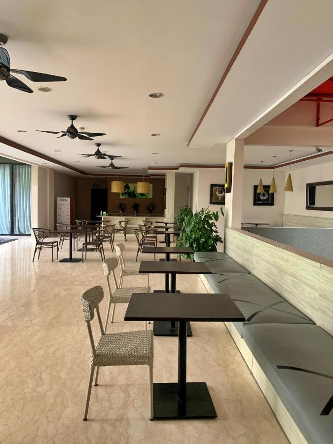 Hotel Terrace At Kuta Legian  Exterior photo
