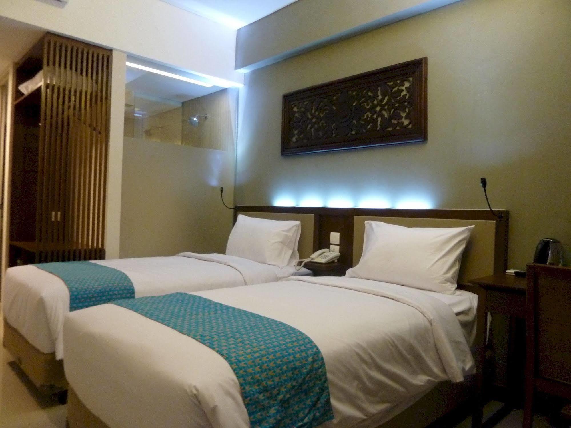 Hotel Terrace At Kuta Legian  Exterior photo