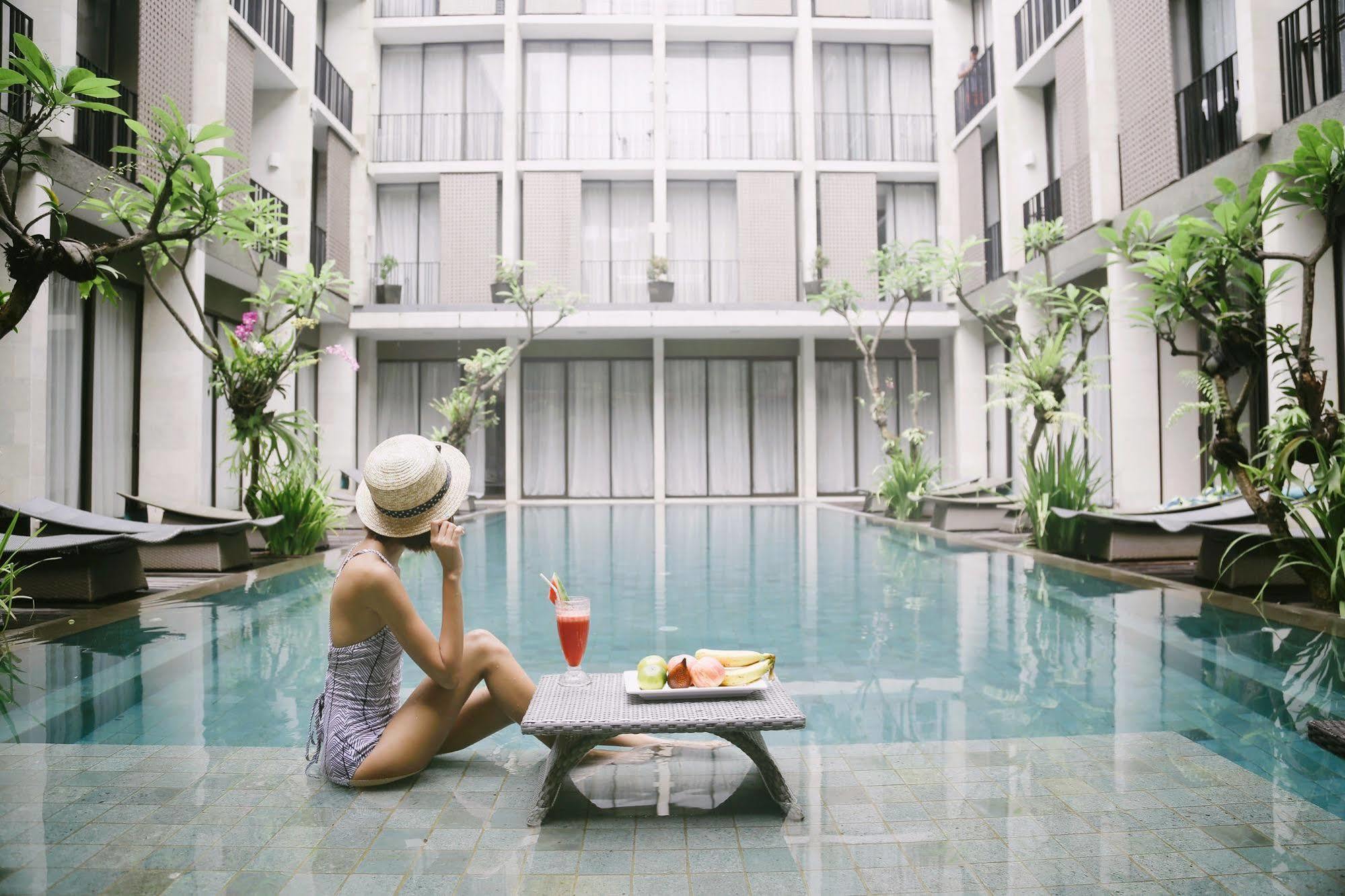 Hotel Terrace At Kuta Legian  Exterior photo